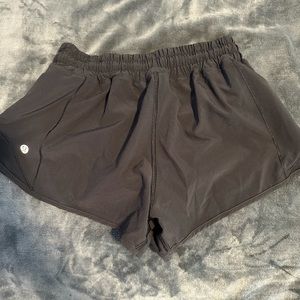 Lululemon Hotty hot running shorts